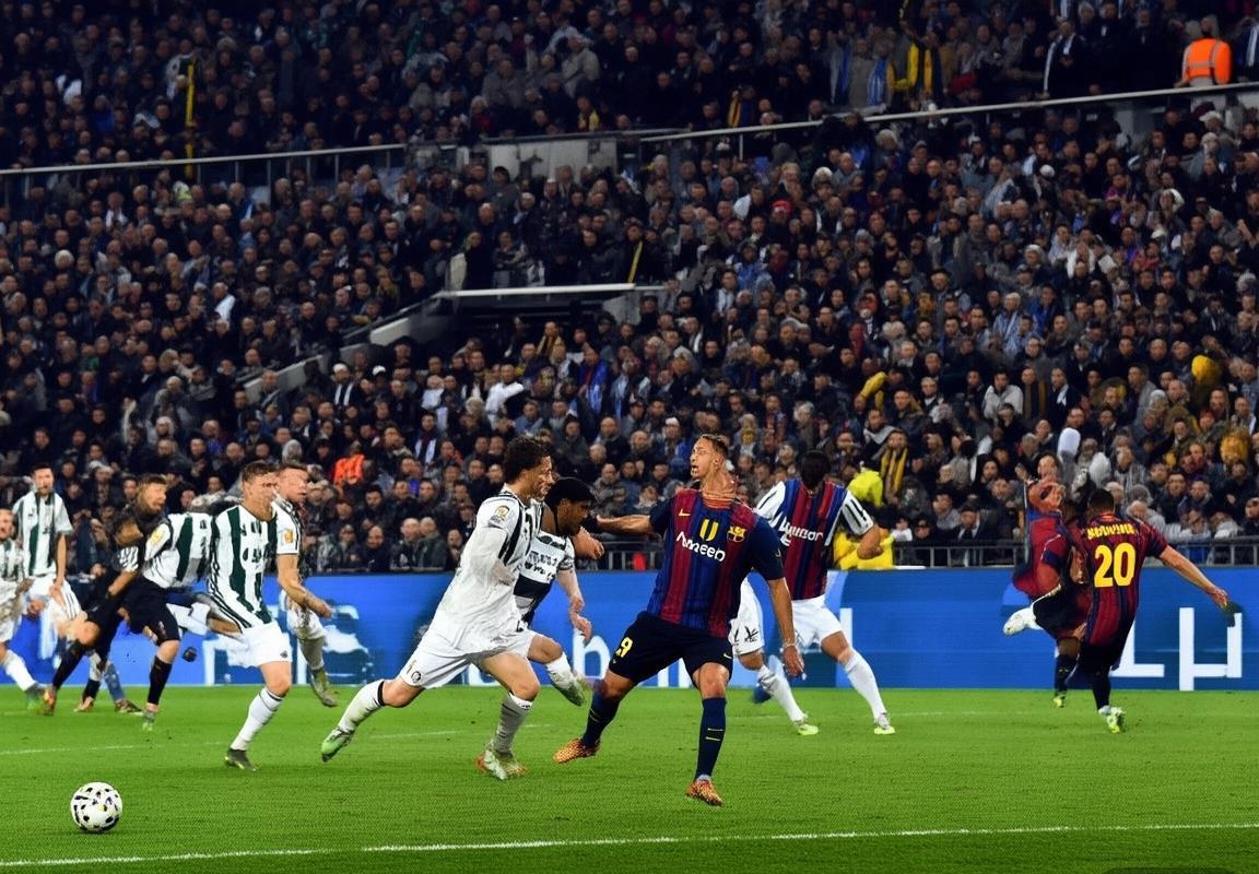 2019尤文图斯vs巴塞罗那：梅罗对决经典之战回顾